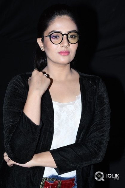 Sree-Mukhi-At-Mahanubhavudu-Movie-Pre-Release-Function